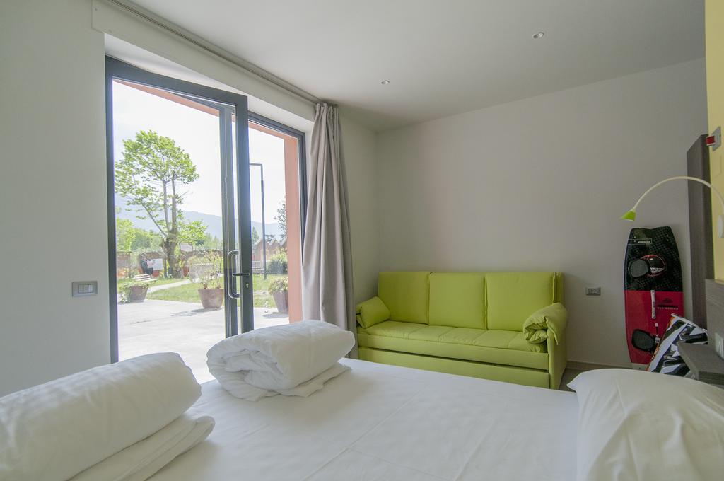 Campione del Garda Surf House Albergue Pieve  Exterior foto